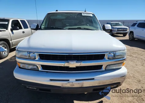 2004 Chevrolet Suburban C1500 z USA, uszkodzony, nr VIN 3GNEC16T04G325969